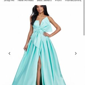 Chic Aqua Prom Dress with Bow Detail